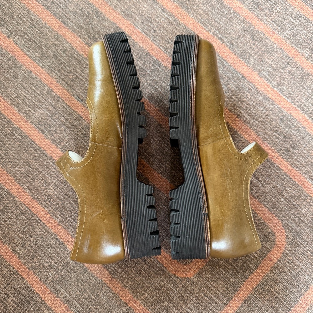 INTENTIONALLY BLANK Olive Mary Jane Flats - Picture 3 of 9